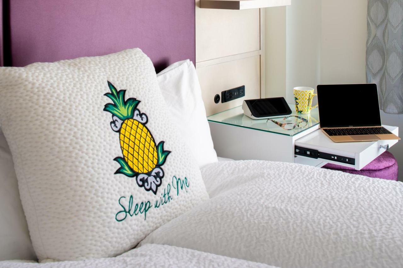 Staypineapple, An Artful Hotel, Midtown New York Exteriör bild